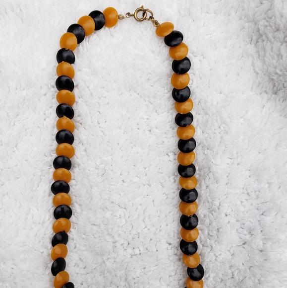 Vintage 50's Orange and Black Lucite Disc Necklace - Picture 4 of 9